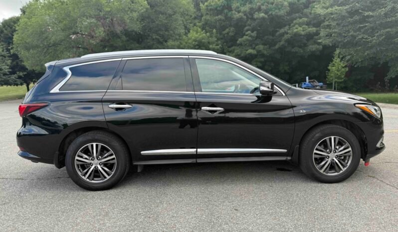 
								2017 Infiniti QX60 full									