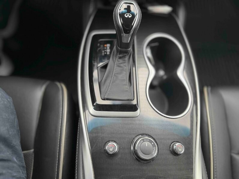 
								2017 Infiniti QX60 full									