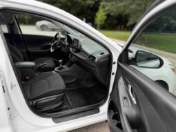 
										2018 Hyundai Elantra GT full									