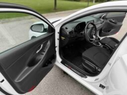 
										2018 Hyundai Elantra GT full									