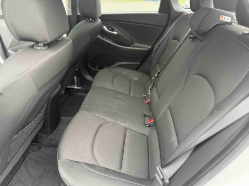 
								2018 Hyundai Elantra GT full									