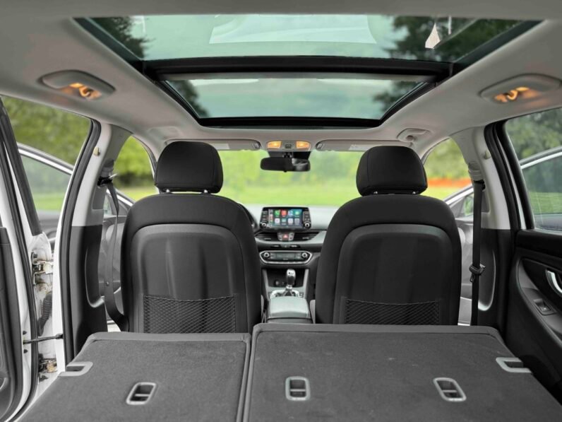 
								2018 Hyundai Elantra GT full									