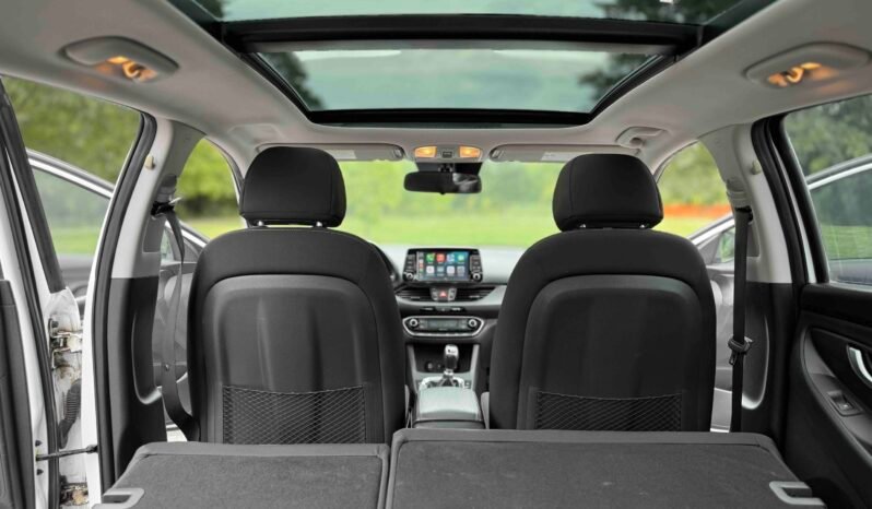 
								2018 Hyundai Elantra GT full									