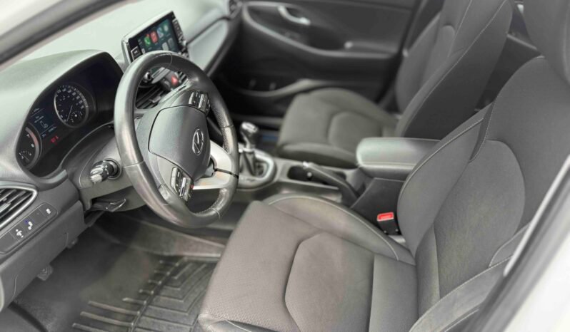 
								2018 Hyundai Elantra GT full									