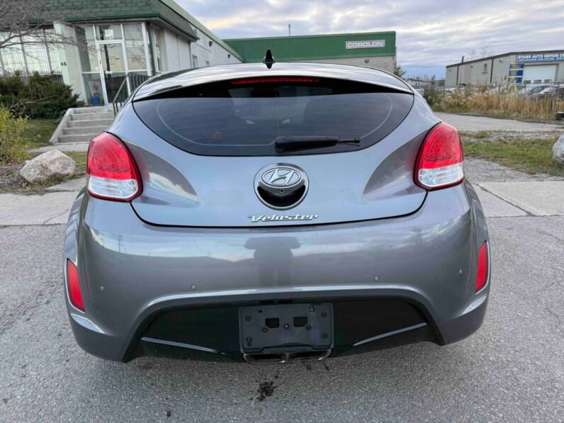 
								2016 Hyundai Veloster full									