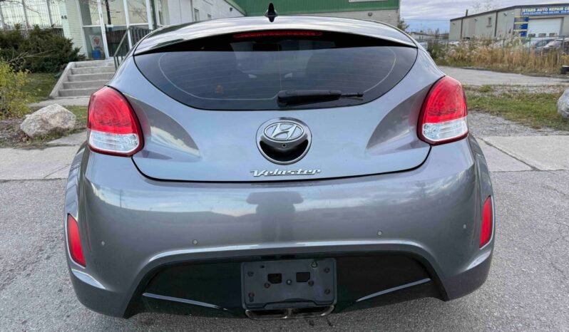 
								2016 Hyundai Veloster full									