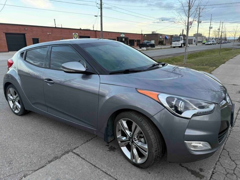 
								2016 Hyundai Veloster full									
