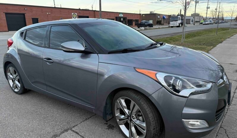 
								2016 Hyundai Veloster full									
