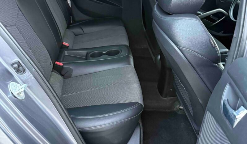 
								2016 Hyundai Veloster full									