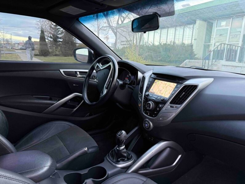 
								2016 Hyundai Veloster full									